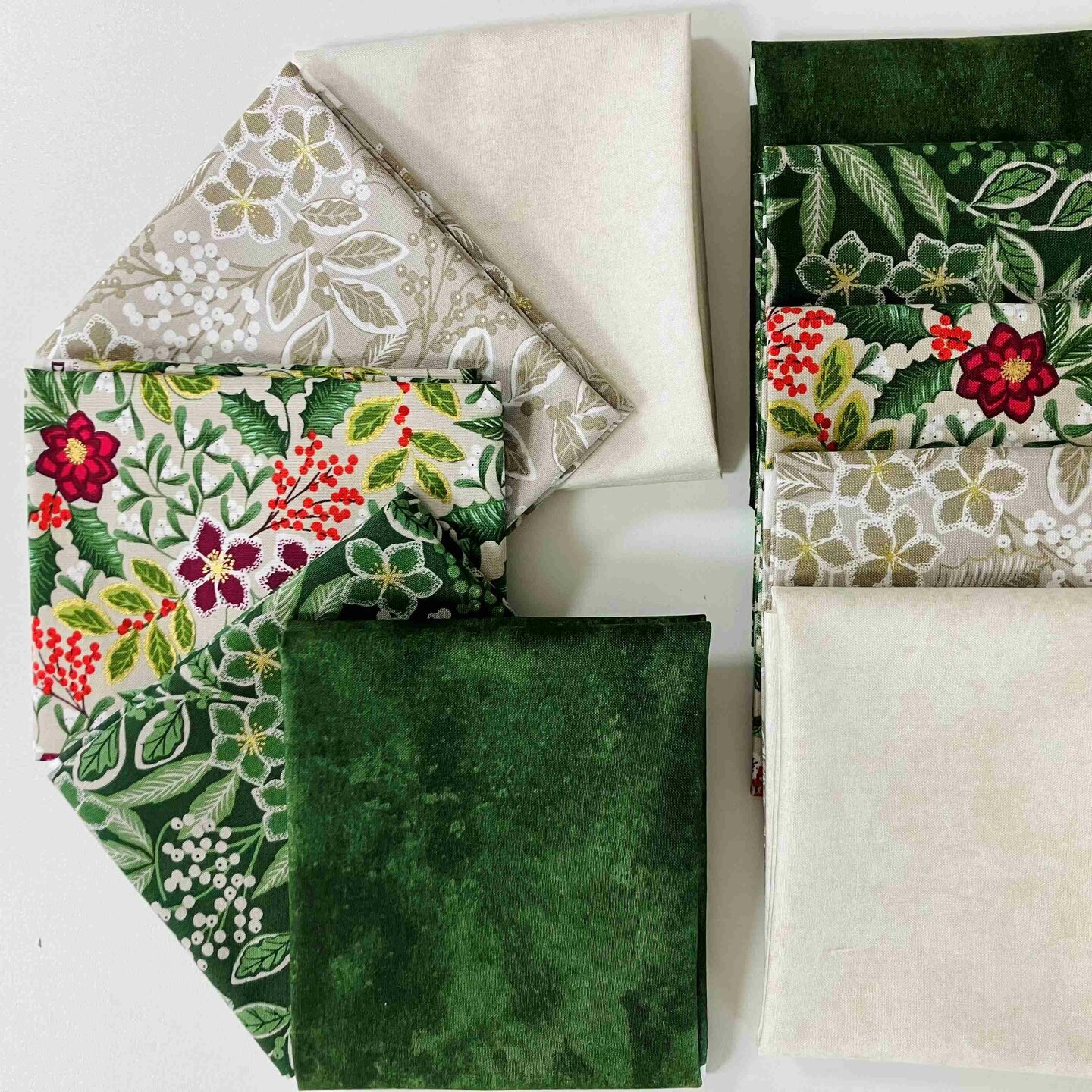 Balíček látek  Fat Quarters Noel Green Metallic