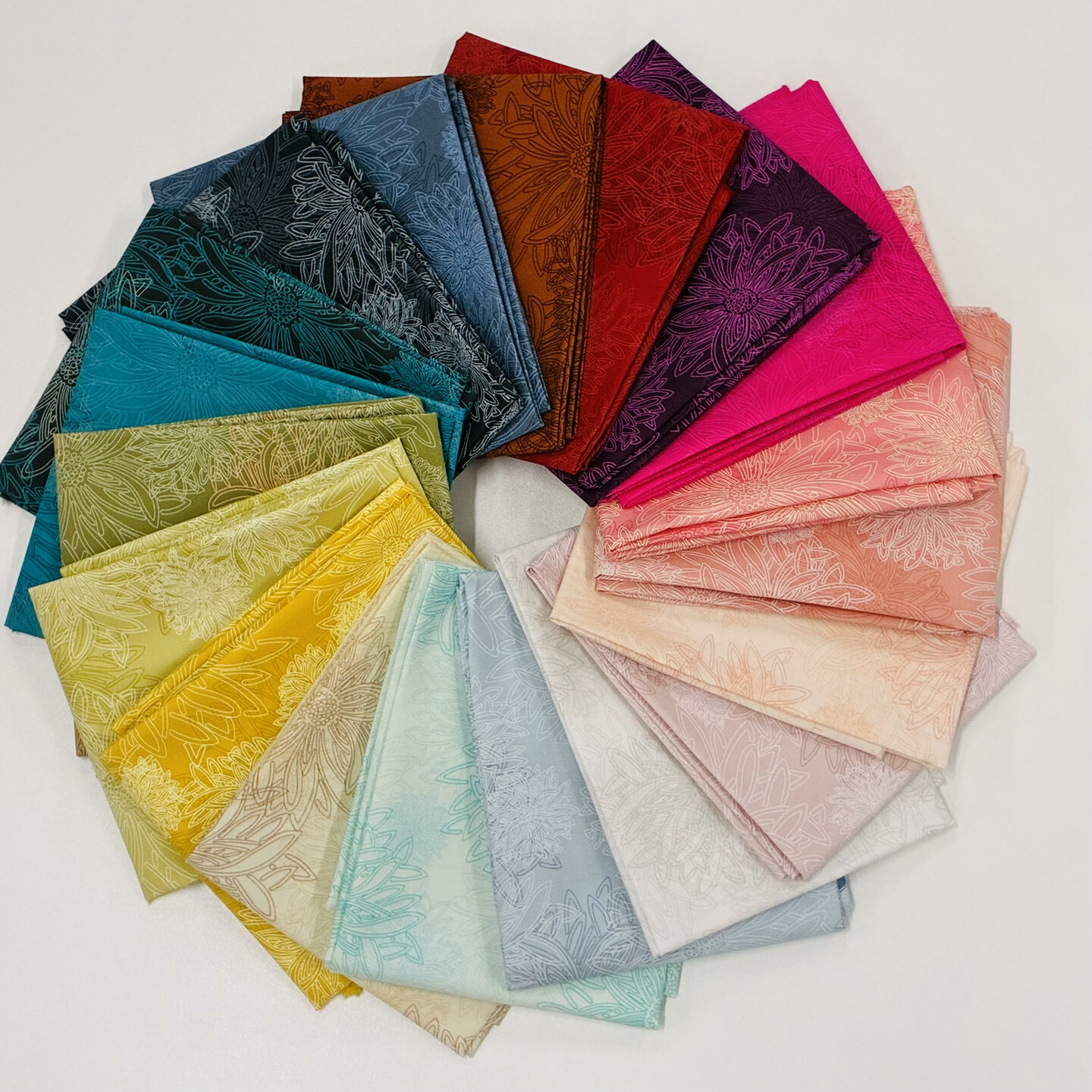 Balíček látek Fat quarters Floral elements 19 mix