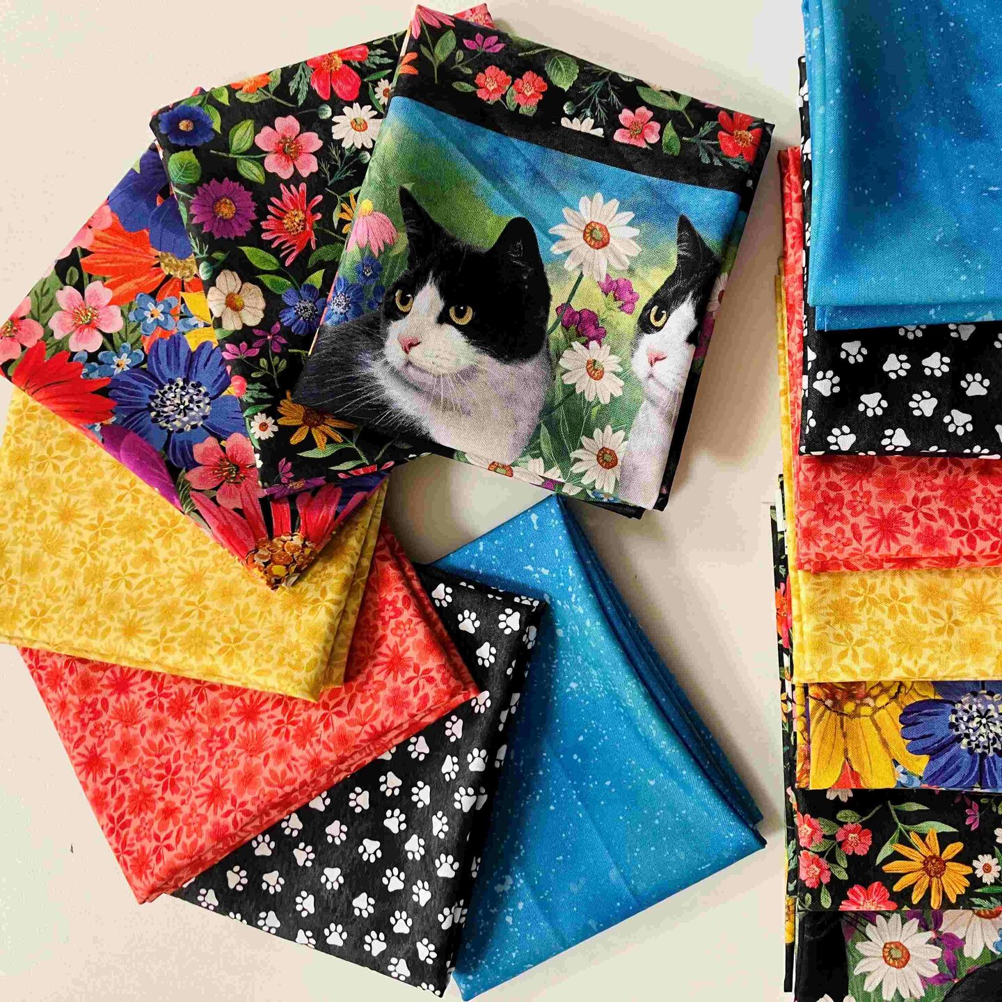 Balíček látok Fat Quarters Hide and seek