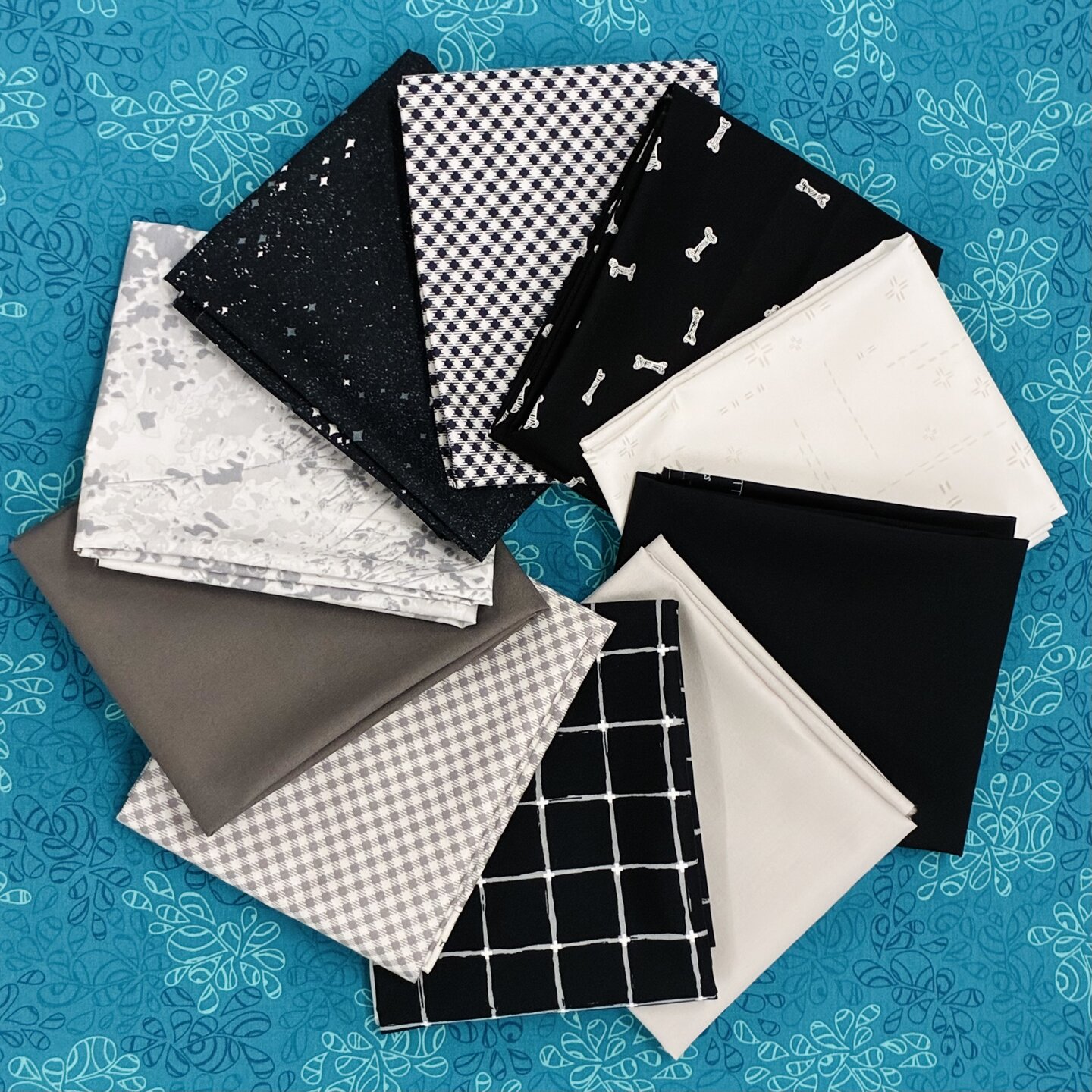 Balíček látok FQ Black tones